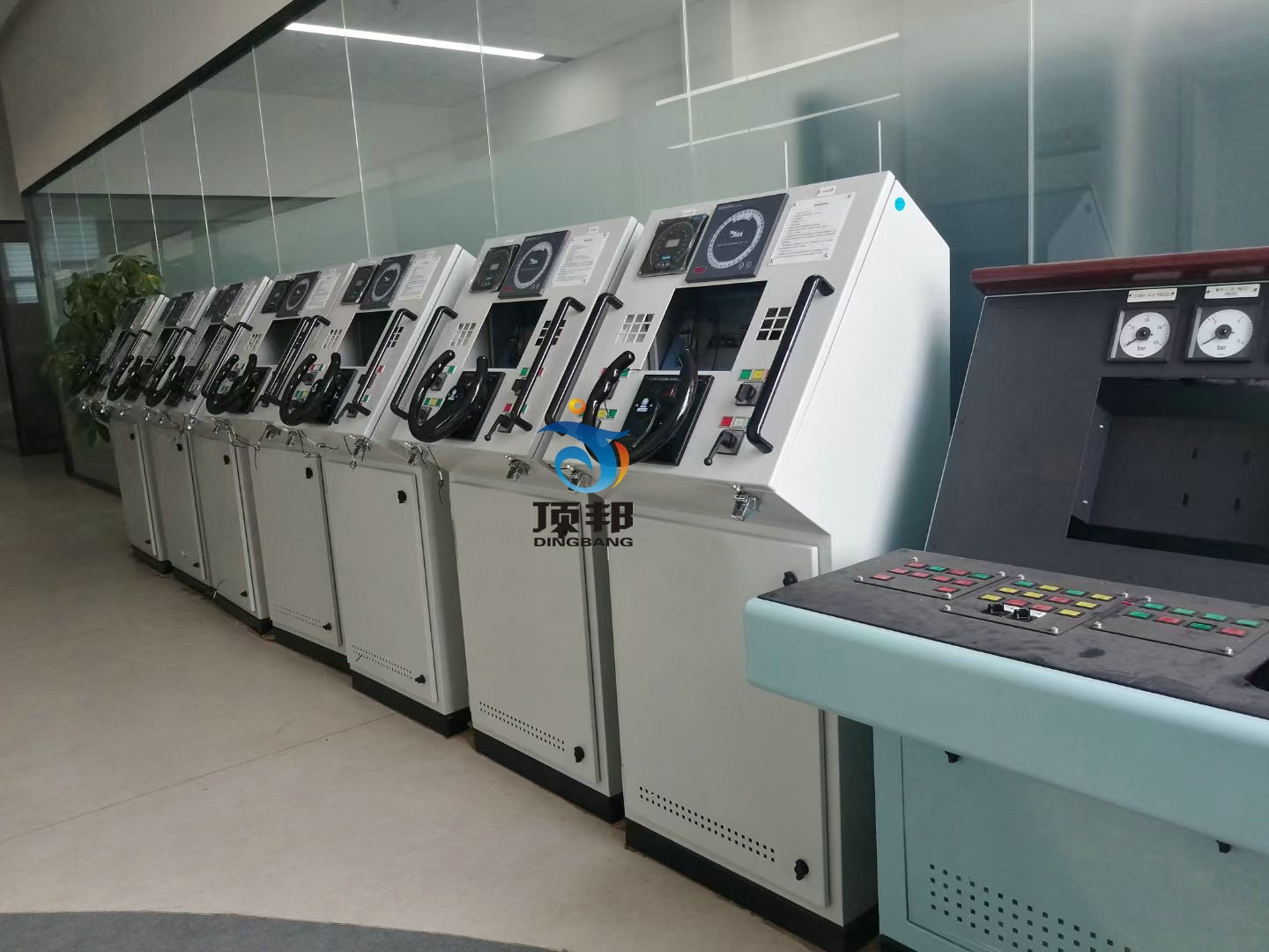 船舶操舵仪模拟器(图2) 船舶操舵仪模拟器