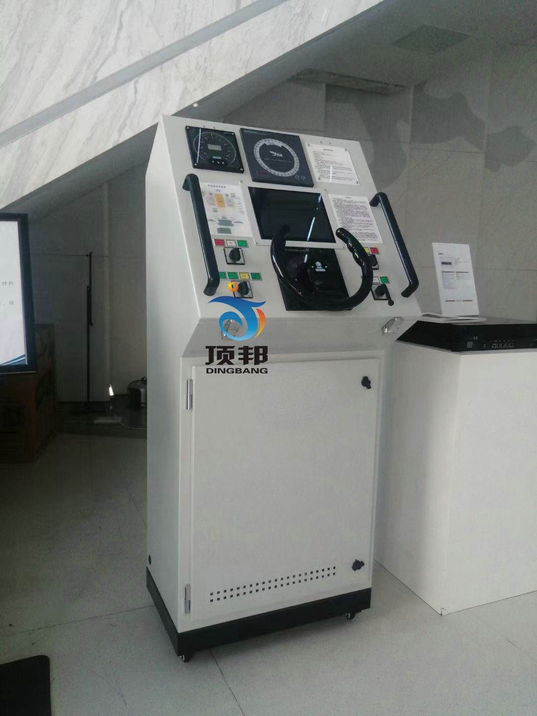 船舶操舵仪模拟器(图3) 船舶操舵仪模拟器